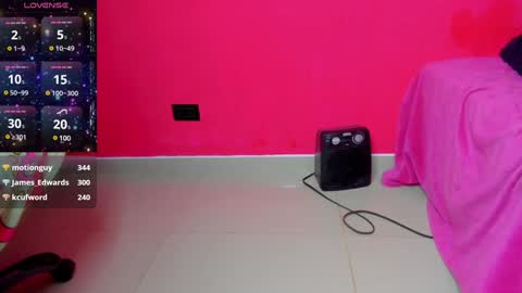 Snapshot of pocahontas_d chatting on 01-13-25, 01:34 catalina online show from 01-13-25, 01:34