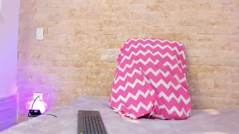 Pocahontas  online show from 11-12-25, 03:12