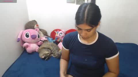 Snapshot of pocahontas_princess__ chatting on 04-29-26, 03:05 Pocahontas online show from 04-29-26, 03:05