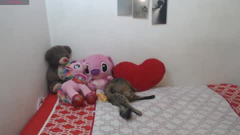 Snapshot of pocahontas_princess__ chatting on 05-03-26, 10:27 Pocahontas online show from 05-03-26, 10:27