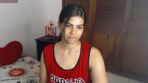 Snapshot of pocahontas_princess__ chatting on 05-18-26, 03:46 Pocahontas online show from 05-18-26, 03:46