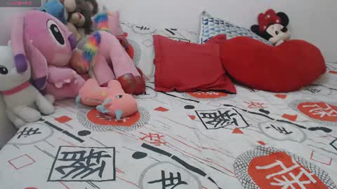Snapshot of pocahontas_princess__ chatting on 06-17-26, 03:02 Pocahontas online show from 06-17-26, 03:02