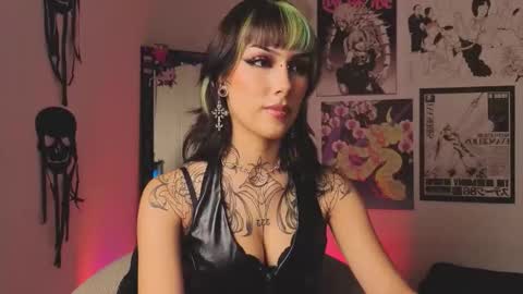 Snapshot of poison_dafne chatting on 02-10-26, 12:59 Dafne online show from 02-10-26, 12:59