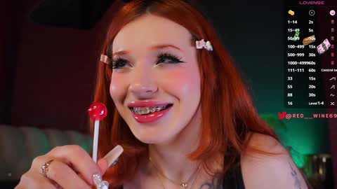 Snapshot of poisonivvy_ chatting on 01-11-25, 06:24 next streams mon wed sat sun 5am-1pm utc online show from 01-11-25, 06:24