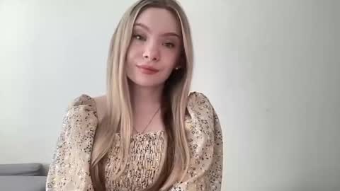 polishangel222 online show from 06-21-26, 09:34
