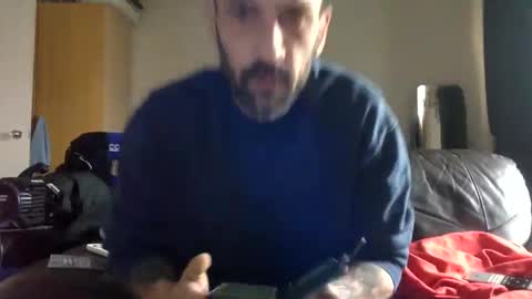 Snapshot of polla101 chatting on 02-15-25, 11:17 aquiles online show from 02-15-25, 11:17