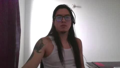 Snapshot of polla322 chatting on 12-17-25, 07:09 Diego online show from 12-17-25, 07:09