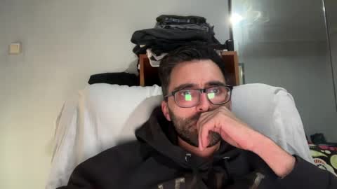 Snapshot of pollabeta chatting on 05-16-26, 10:23 pollabeta online show from 05-16-26, 10:23