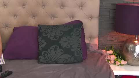 polly_curiouss online show from 06-22-26, 07:44