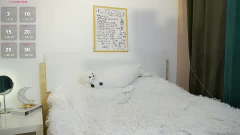 Snapshot of polly_dollie_ chatting on 03-04-25, 03:11 Renet online show from 03-04-25, 03:11