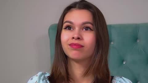 Polly online show from 11-23-25, 06:08