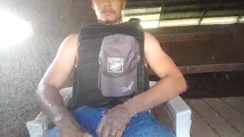 Snapshot of pollyster chatting on 10-26-25, 06:47 pollyster online show from 10-26-25, 06:47