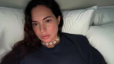 Snapshot of pollyyypocket chatting on 11-27-25, 09:17 Polly Pocket online show from 11-27-25, 09:17