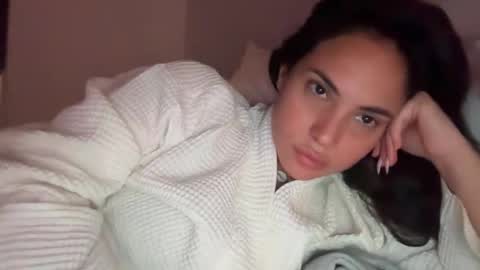 Snapshot of pollyyypocket chatting on 12-01-25, 08:08 Polly Pocket online show from 12-01-25, 08:08