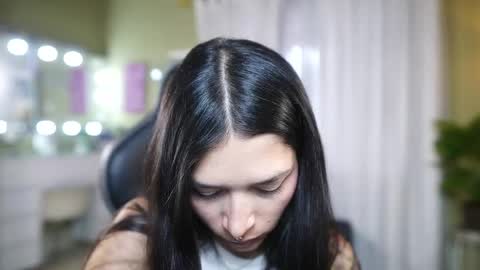 Snapshot of polvodeestrellas_ chatting on 04-14-26, 09:43 - Help me Reach 100 thumbs up online show from 04-14-26, 09:43