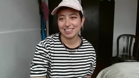 Snapshot of poly_mer chatting on 01-17-25, 05:41 Poly online show from 01-17-25, 05:41