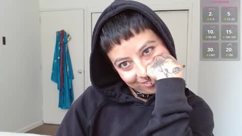 Snapshot of poly_mer chatting on 02-19-25, 07:05 Poly online show from 02-19-25, 07:05