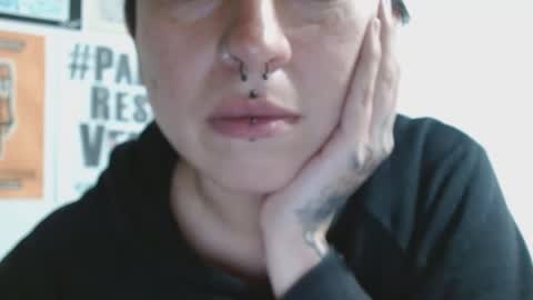 Snapshot of poly_mer chatting on 11-20-25, 03:50 Poly online show from 11-20-25, 03:50