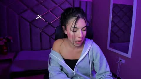 poly sasha  online show from 11-21-25, 04:22