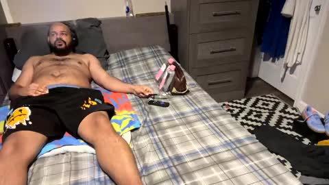 Snapshot of popfizzt chatting on 12-20-24, 11:32 popfizzt online show from 12-20-24, 11:32