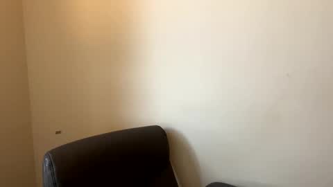 Snapshot of popfizzt chatting on 03-10-25, 01:10 popfizzt online show from 03-10-25, 01:10