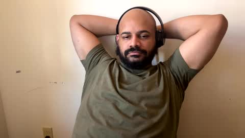 Snapshot of popfizzt chatting on 03-12-25, 12:47 popfizzt online show from 03-12-25, 12:47