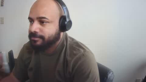 Snapshot of popfizzt chatting on 09-09-25, 12:05 popfizzt online show from 09-09-25, 12:05