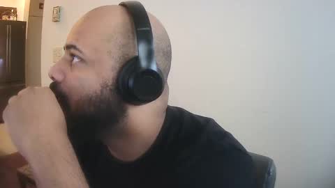 Snapshot of popfizzt chatting on 09-10-25, 12:16 popfizzt online show from 09-10-25, 12:16