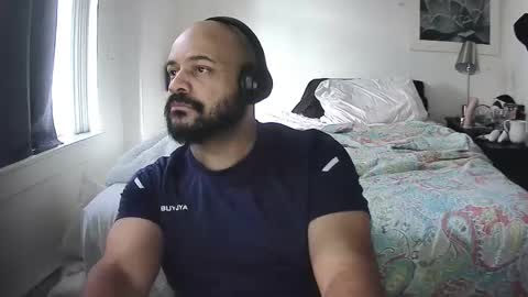 Snapshot of popfizzt chatting on 10-09-25, 09:35 popfizzt online show from 10-09-25, 09:35