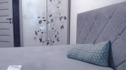 Snapshot of popkornmolli chatting on 12-21-25, 09:27 popkornmolli online show from 12-21-25, 09:27