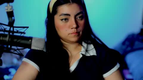 Poppy Kensington online show from 05-11-26, 08:39
