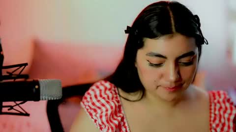 Poppy Kensington online show from 05-12-26, 09:01