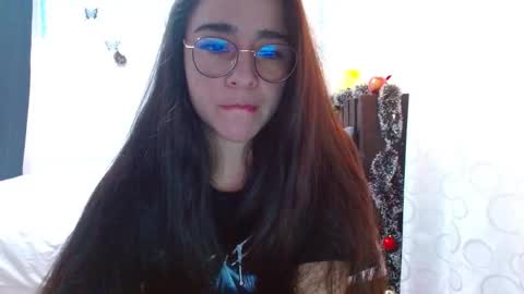 porcelainlux online show from 12-30-24, 01:58