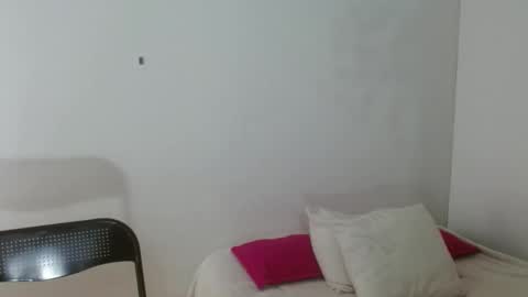 porcelainlux online show from 04-26-26, 08:06