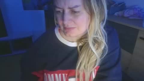 Snapshot of pornbusty chatting on 02-02-26, 06:06 MelissOfficial online show from 02-02-26, 06:06