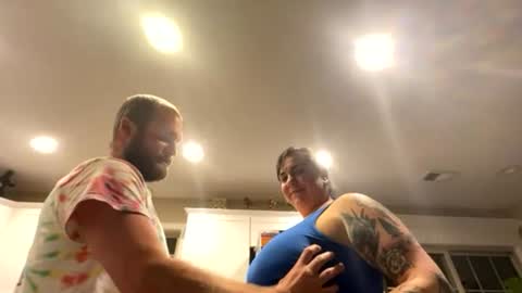 Snapshot of pornwatchingcouple chatting on 06-14-26, 04:14 pornwatchingcouple online show from 06-14-26, 04:14