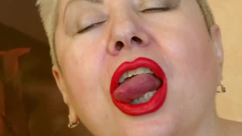 LADY POSH online show from 01-04-25, 03:50