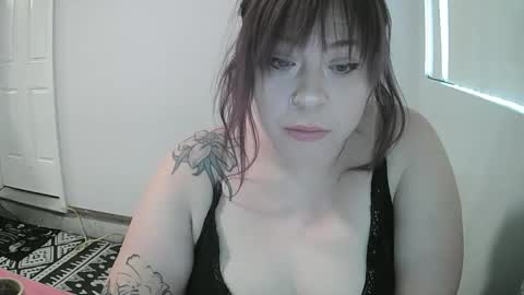 Snapshot of posionedxpeach chatting on 11-05-25, 09:04 posionedxpeach online show from 11-05-25, 09:04