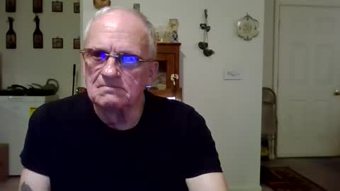 Snapshot of potato_chipz70 chatting on 12-16-25, 06:46 potato_chipz70 online show from 12-16-25, 06:46