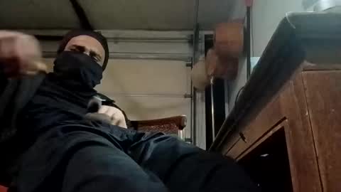 PipeLayerPlayer007 online show from 12-22-25, 06:10