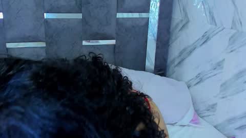 Snapshot of poutyseleny chatting on 01-25-25, 04:34 poutyseleny online show from 01-25-25, 04:34