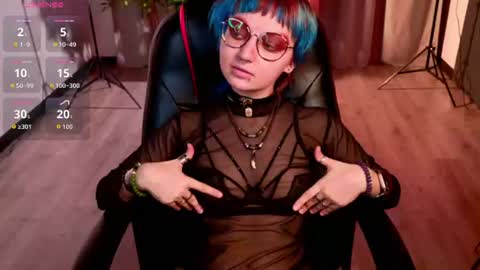 Snapshot of powderofgun chatting on 07-18-26, 08:45 powderofgun online show from 07-18-26, 08:45