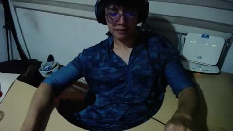 powerfulzeus2 online show from 10-22-25, 02:12