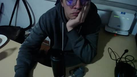 powerfulzeus2 online show from 10-31-25, 02:01