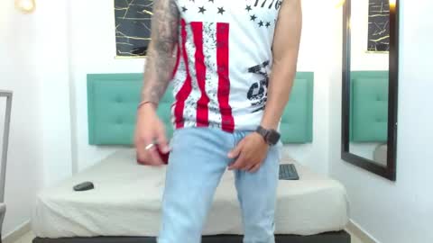 Snapshot of powerlustx chatting on 04-28-26, 04:06 online show from 04-28-26, 04:06
