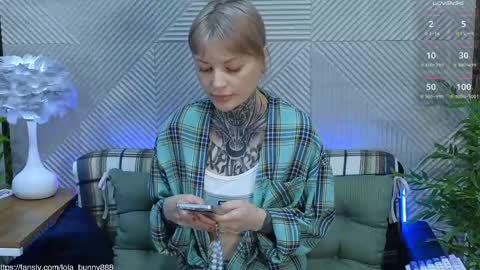 Lola online show from 05-09-26, 05:23