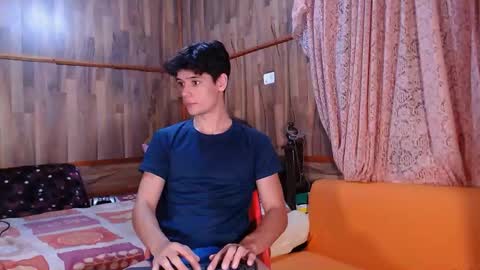 Snapshot of powertwinky chatting on 01-06-25, 11:52 chris independent  online show from 01-06-25, 11:52