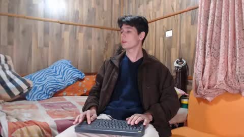 Snapshot of powertwinky chatting on 02-15-25, 02:26 chris independent  online show from 02-15-25, 02:26