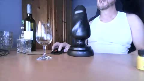 Snapshot of pp_anal_whore chatting on 10-21-25, 03:40 Tom PP online show from 10-21-25, 03:40