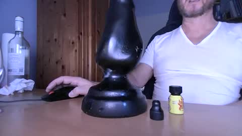 Snapshot of pp_anal_whore chatting on 01-11-26, 01:54 Tom PP online show from 01-11-26, 01:54